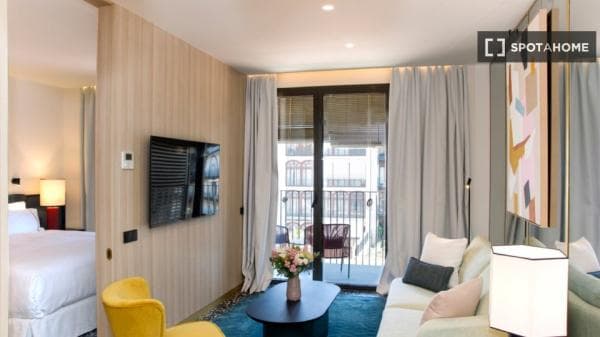 Piso en alquiler en , Barcelona thumbnail 1