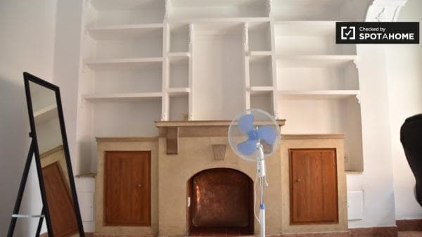 Se alquila habitación en piso de 2 dormitorios en Ayora, Valencia thumbnail 2
