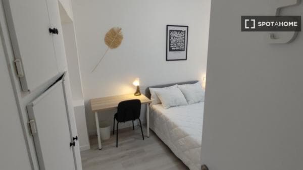 Habitación en piso compartido en ontinyent photo 1