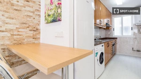 Habitación en piso compartido en valència thumbnail 1