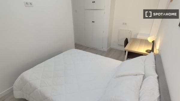 Habitación en piso compartido en ontinyent thumbnail 2
