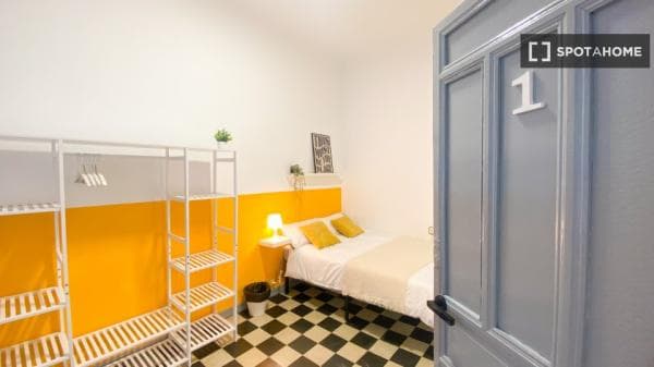 Habitación en piso compartido en Granada photo 1