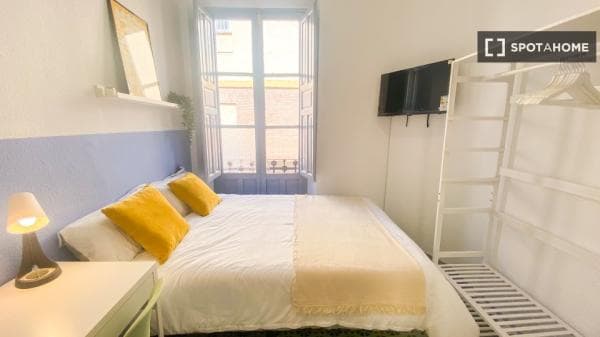 Habitación en piso compartido en Granada thumbnail 1