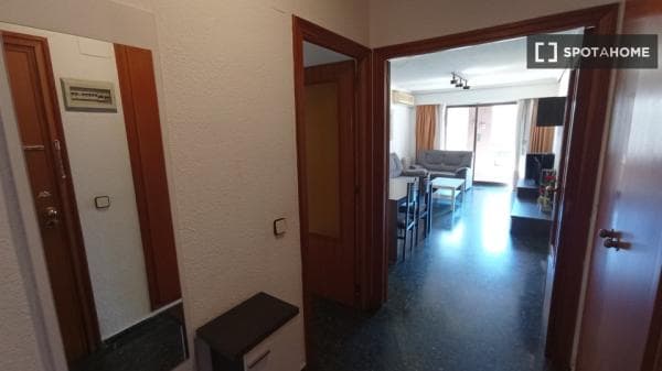 Habitación en piso compartido en valència photo 1