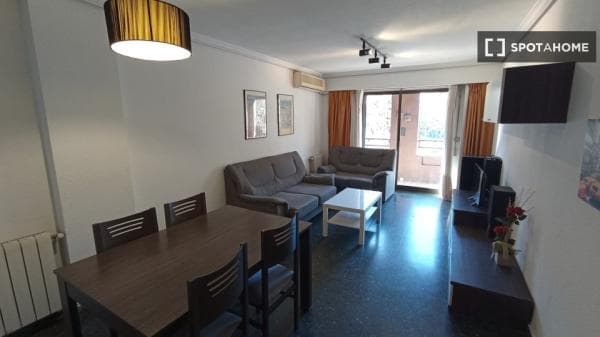 Habitación en piso compartido en valència thumbnail 2