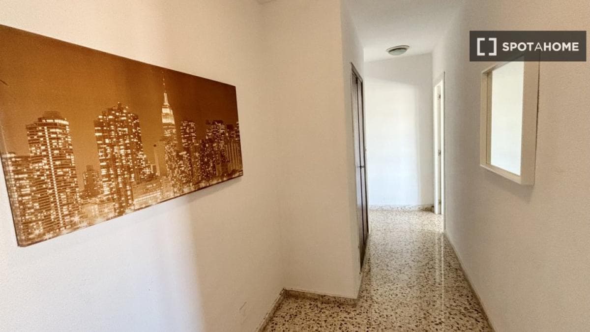 Недвижимость на продажу и в аренду в Испании photo 2