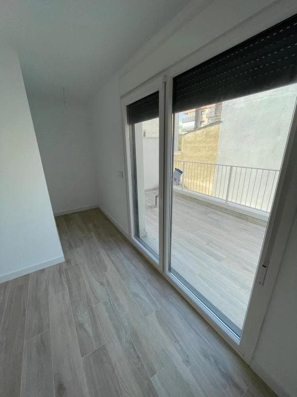 Sprzedaż szeregowego domku w Calle José Manuel Blecua, 12 , Zaragoza photo 2