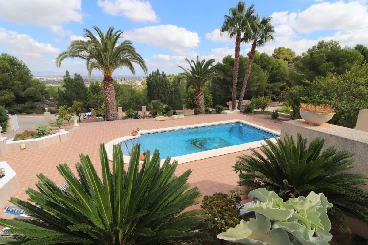 Properties for sale and rent in Spain photo 2