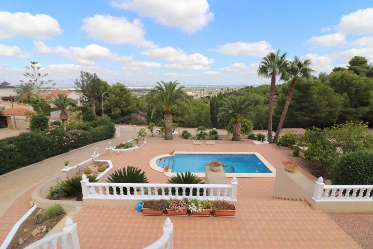 Properties for sale and rent in Spain photo 3