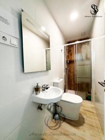 Piso en venta en Calle de Claudio Coello, Alicante / Alacant thumbnail 2