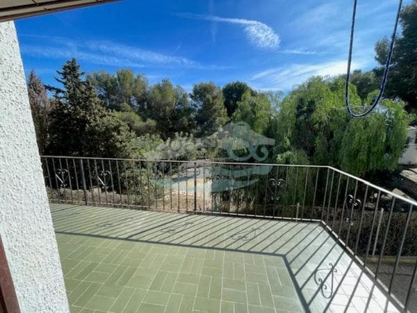 Casa independiente en avenida de la Marina thumbnail 1
