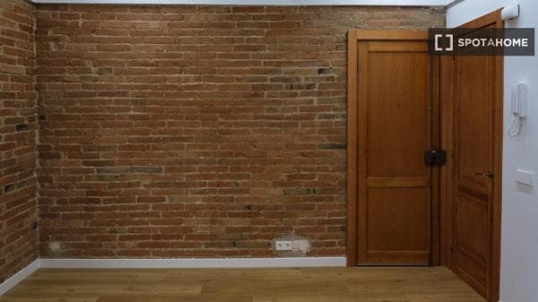 Estudio en alquiler en Carrer del Comte d'Urgell, Barcelona thumbnail 1