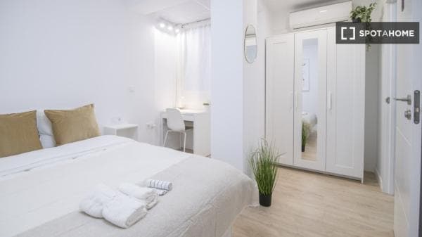 Habitación en piso compartido en valència thumbnail 1