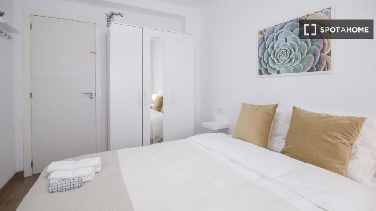 Properties for sale and rent in Spain photo 2