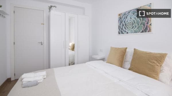 Habitación en piso compartido en valència thumbnail 1