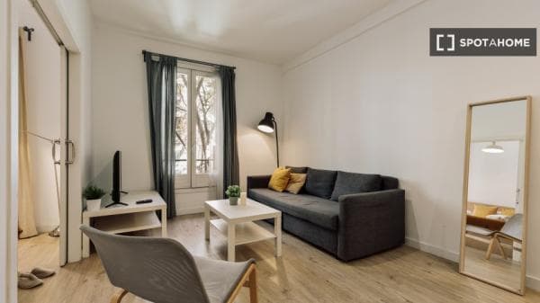 Piso en alquiler en Carrer de Villarroel , Barcelona photo 1