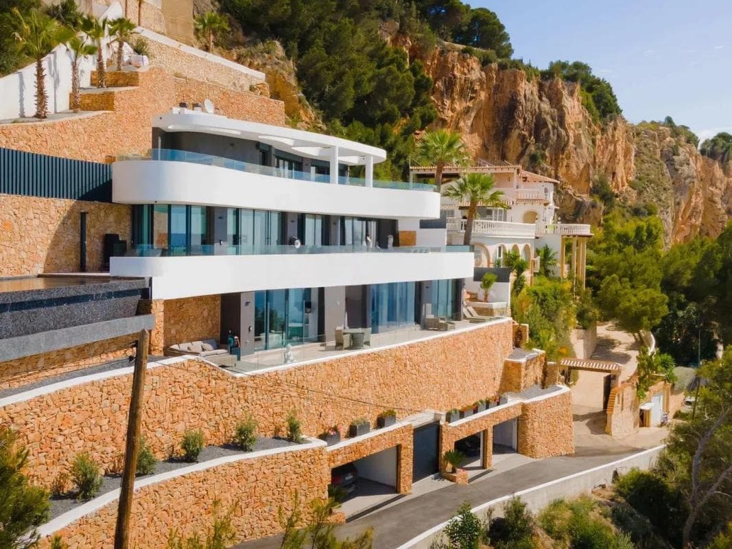 Propiedades en venta y alquiler en España photo 2