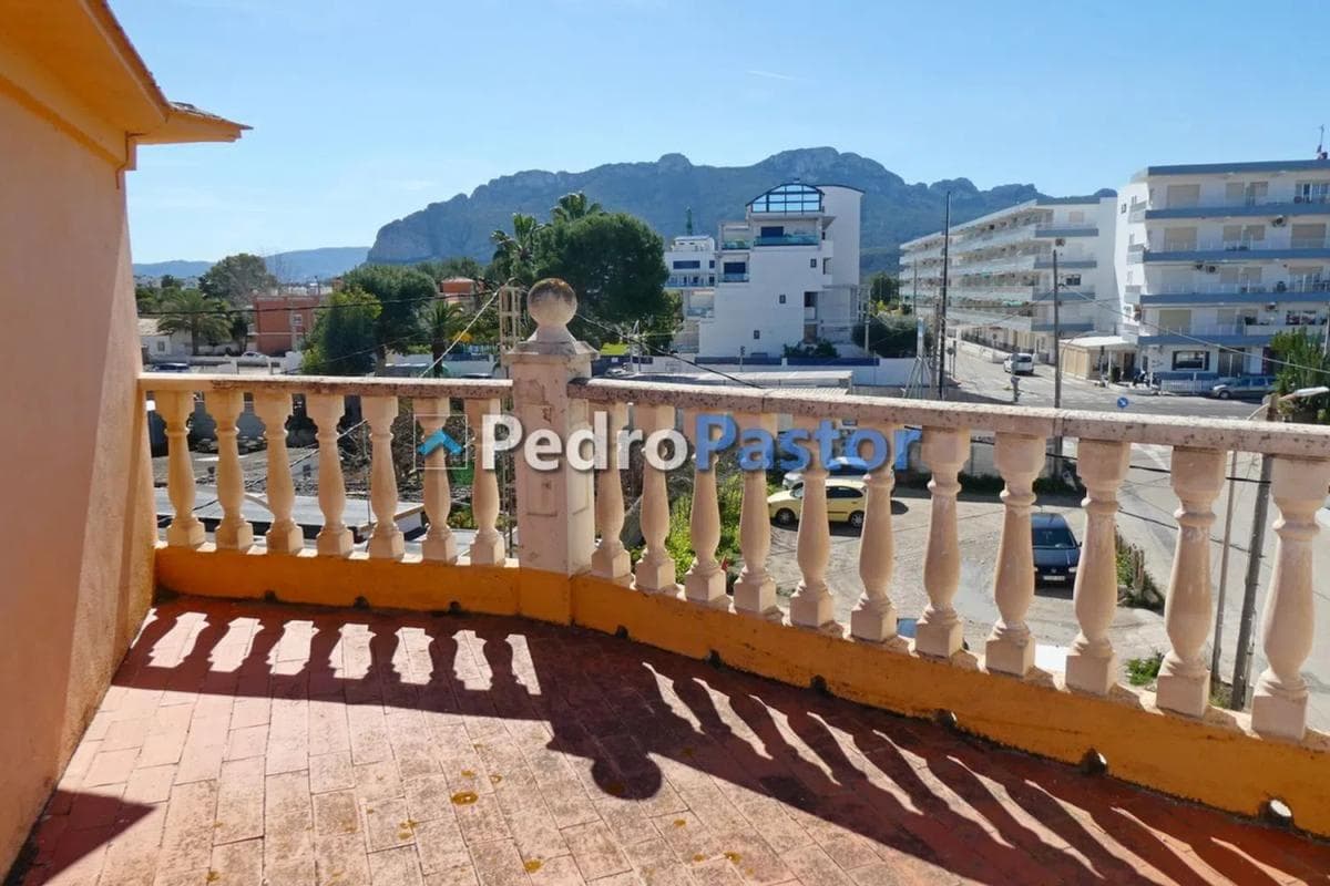 Properties for sale and rent in Spain photo 3