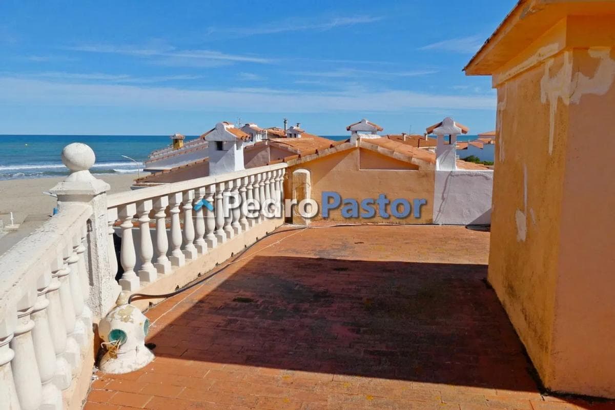 Properties for sale and rent in Spain photo 4