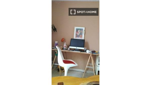 Habitación en piso compartido en valència thumbnail 2