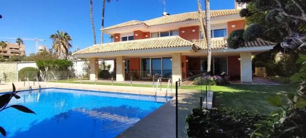 Casa independiente en avenida de la Costa Blanca thumbnail 1