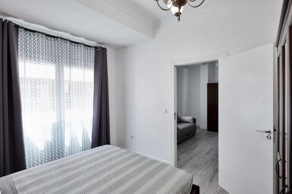 Piso en venta en Barrio Casco Histórico-Santa Cruz, Alicante / Alacant thumbnail 1