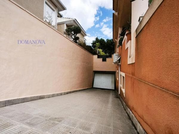 Casa independiente en avenida Fotógrafo Francisco Cano thumbnail 2