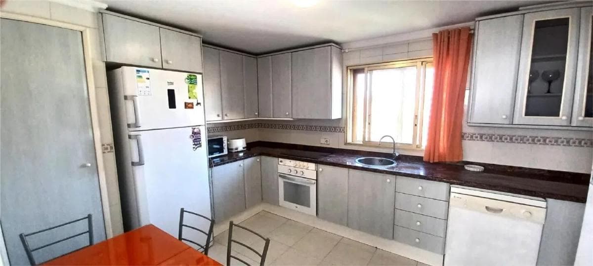 Venta de piso en Calle del Curricán, Alicante / Alacant
photo 3
