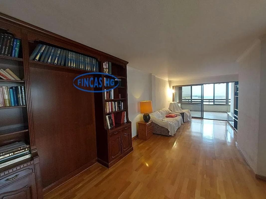 Venta de piso en Barrio Ensanche-Diputación, Alicante / Alacant
photo 2