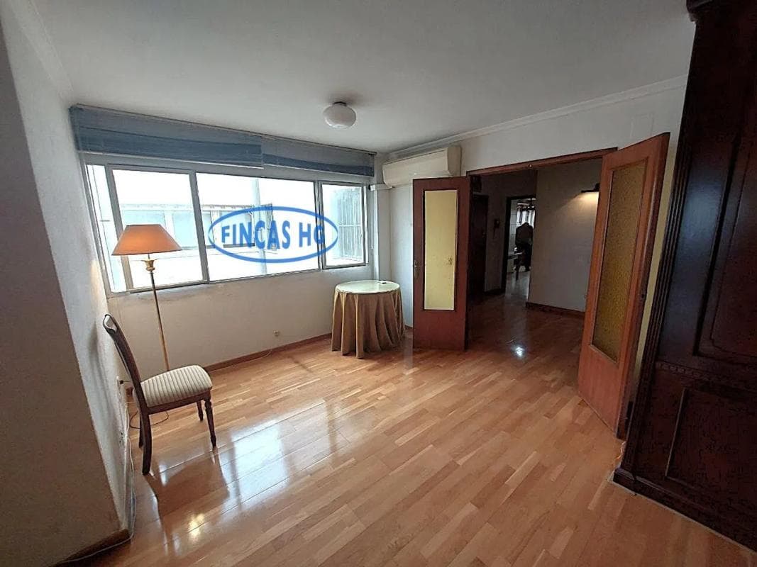 Venta de piso en Barrio Ensanche-Diputación, Alicante / Alacant
photo 3
