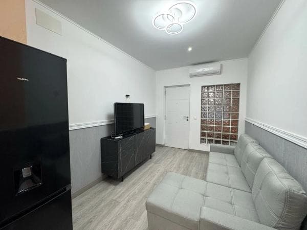 Apartment for sale in Calle General Pintos, Alicante / Alacant thumbnail 2