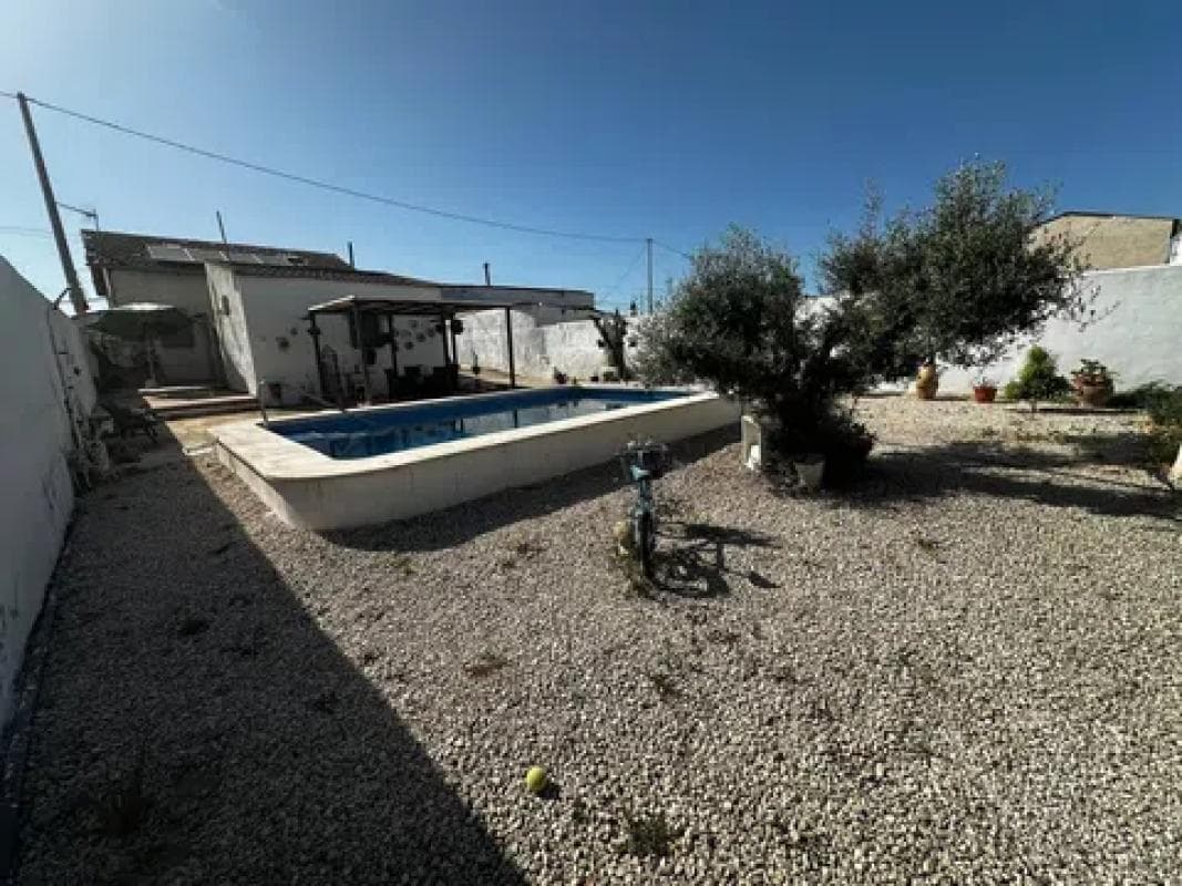 Propiedades en venta y alquiler en España photo 2