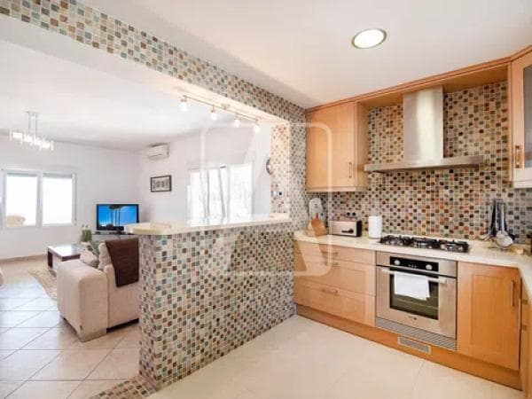 Chalet independiente en venta en Benissa pueblo, Benissa thumbnail 2