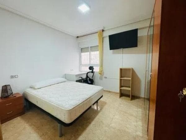 Piso en venta en Calle Antonio Mora Ferrández, Elche / Elx thumbnail 1