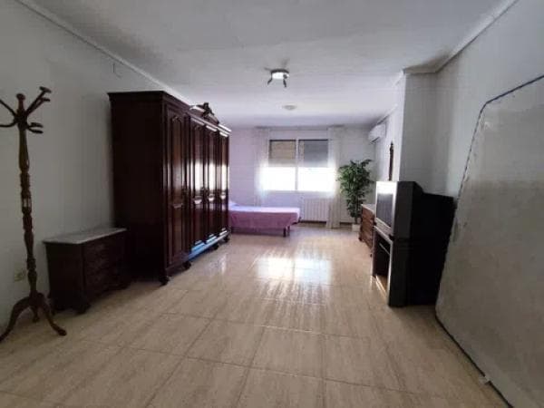 Chalet adosado en calle Prendimiento thumbnail 1
