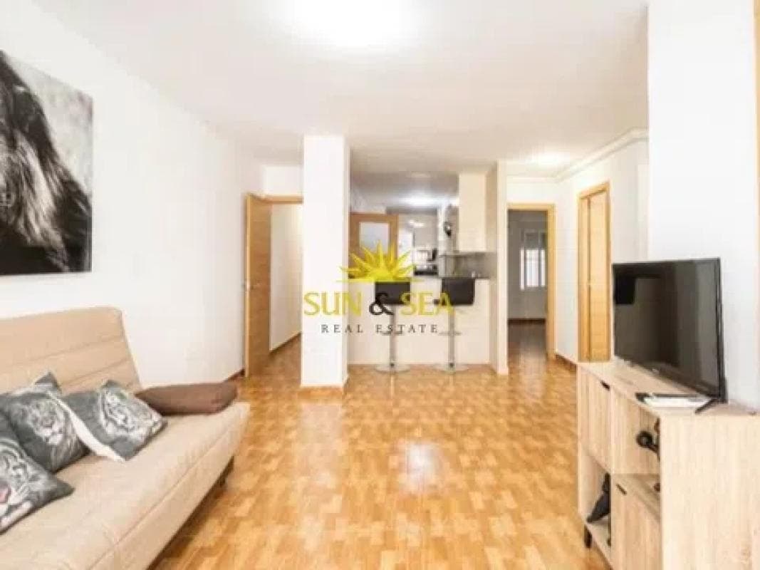 Venta de piso en Urbanizaciones, Guardamar del Segura
photo 2