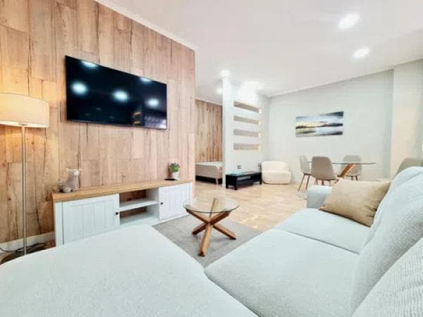 Piso en venta en Barrio Playa de los Locos, Torrevieja photo 1