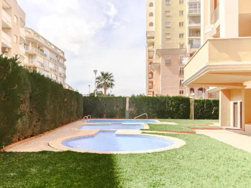 Sale of apartment in Barrio Playa de los Locos, Torrevieja
photo 3