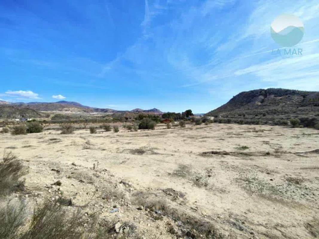 Terreno en venta en Monovar, Alicante photo 2