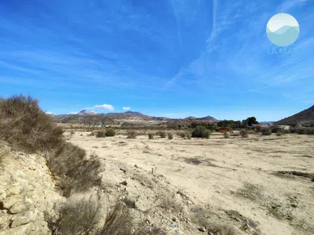 Terreno en venta en Monovar, Alicante photo 3