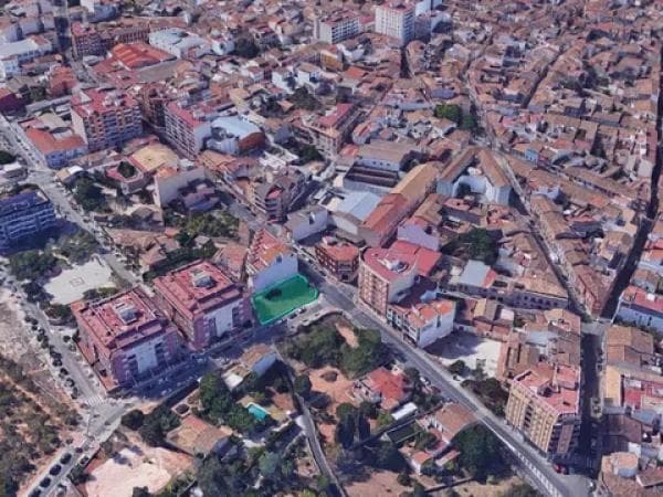 Terreno en avenida Mártires thumbnail 1