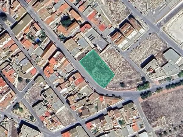 Terreno en avenida de Alicante thumbnail 1