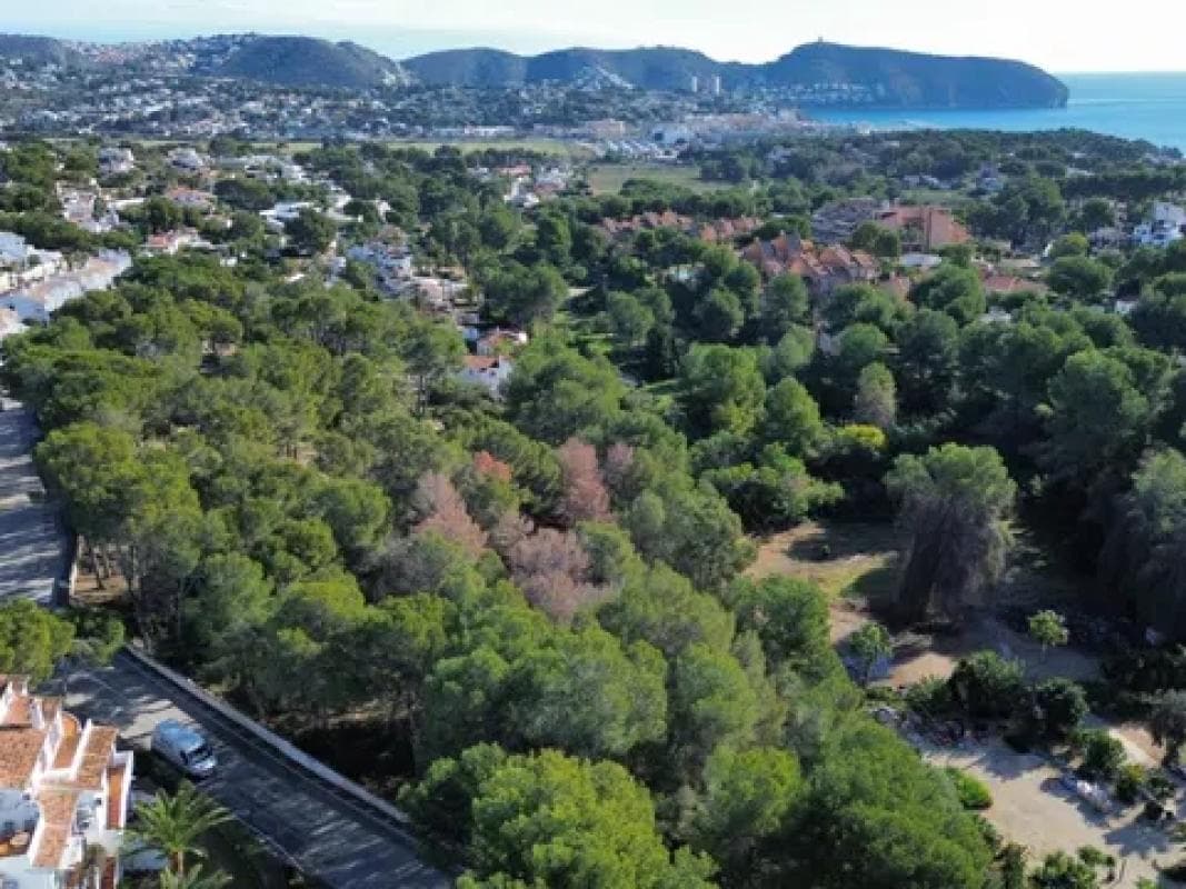 Terreno en venta en Moraira, Alicante photo 2