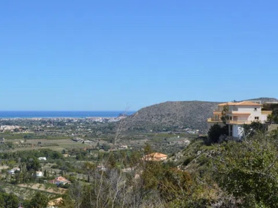 Terreno en venta en Pedreguer, Alicante photo 2