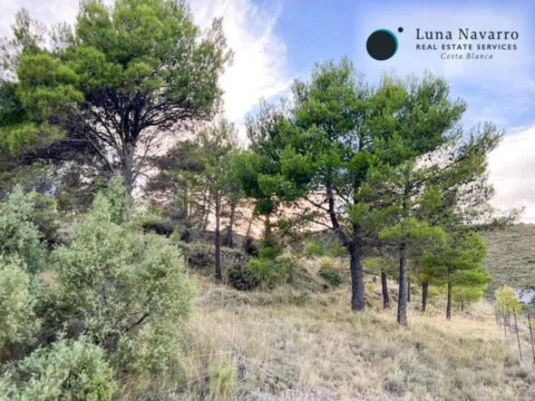 Terreno en venta en Confrides, Alicante photo 2