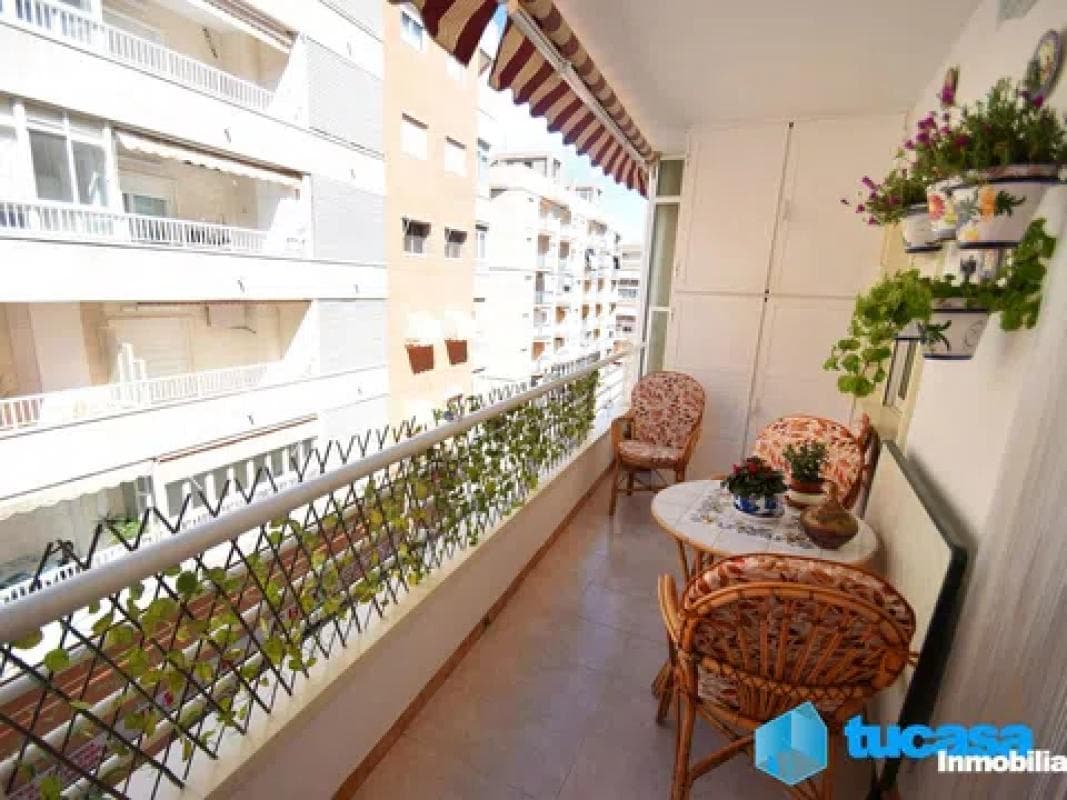 Venta de piso en Calle Ramón y Cajal, Santa Pola
photo 2