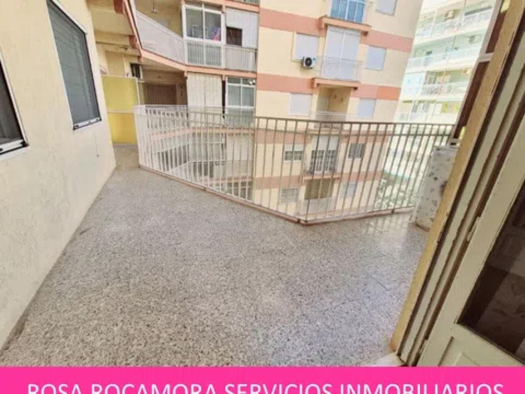 Venta de piso en Avenida Vicente Blasco Ibañez, Santa Pola
photo 2
