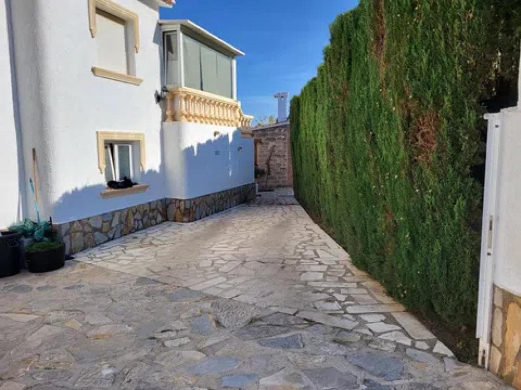 Propiedades en venta y alquiler en España photo 2