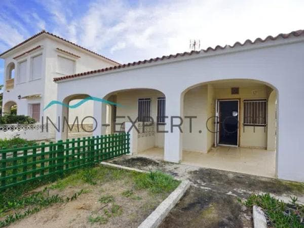 Casa independiente en calle Riu Magre thumbnail 2