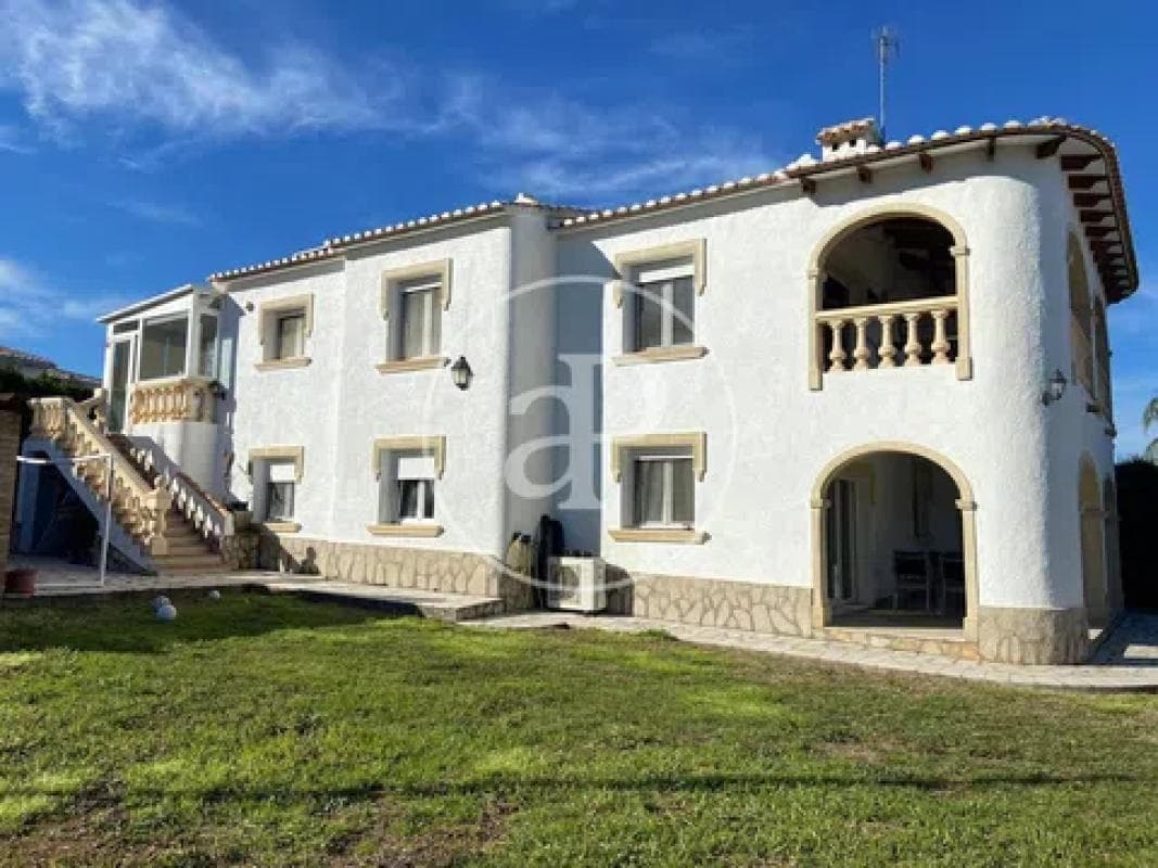 Propiedades en venta y alquiler en España photo 3